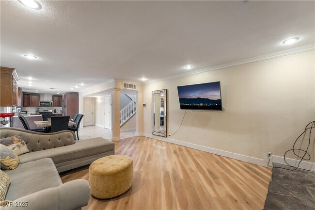 Building Photo - 2419 E Vegas Valley Dr