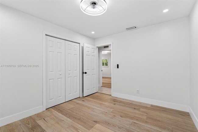 Building Photo - 4010 NE 22nd Ave