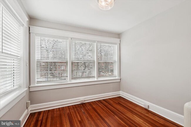 Building Photo - 118 N Peyton St