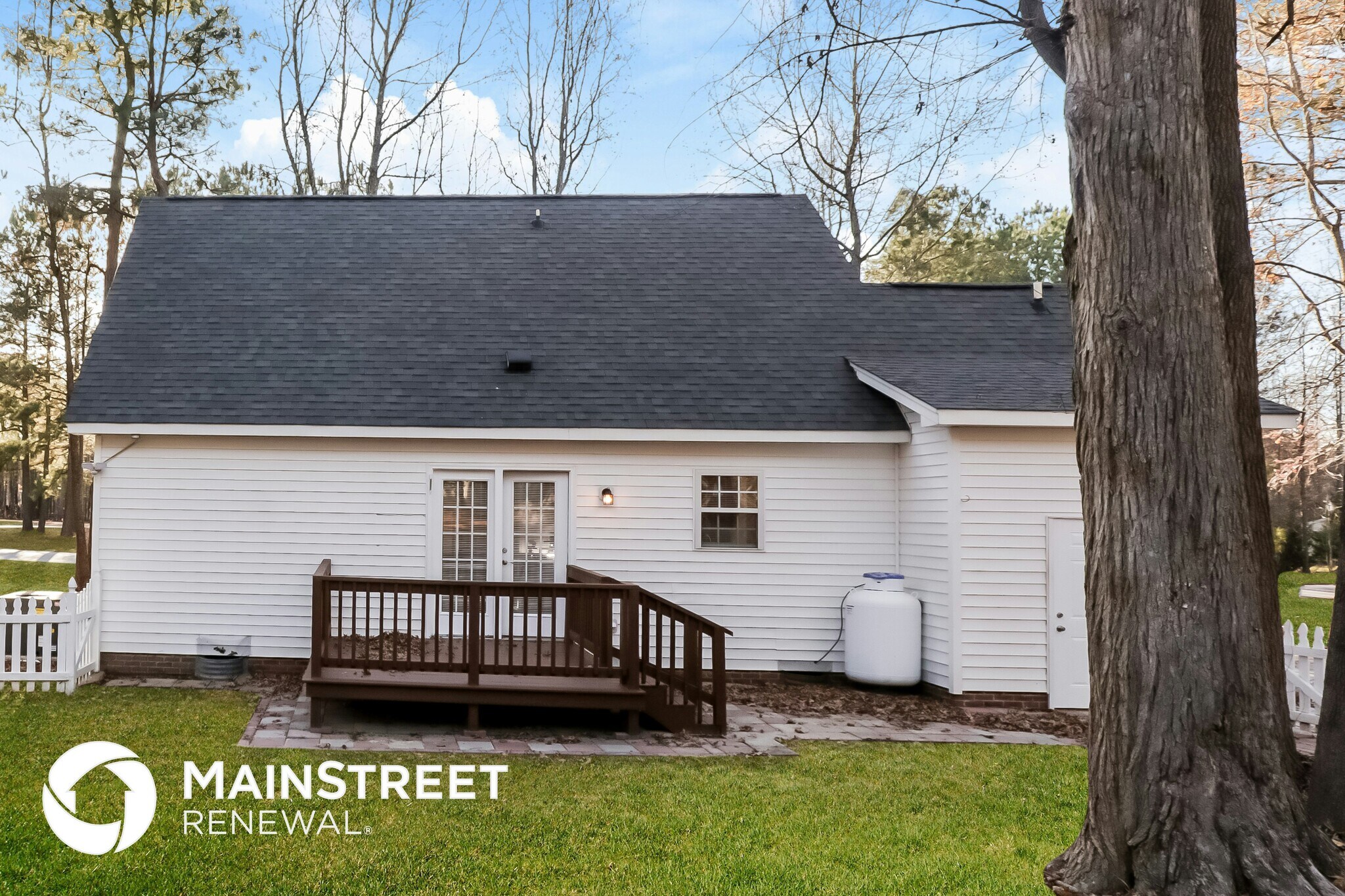 Building Photo - 90 Cedarhurst Ln