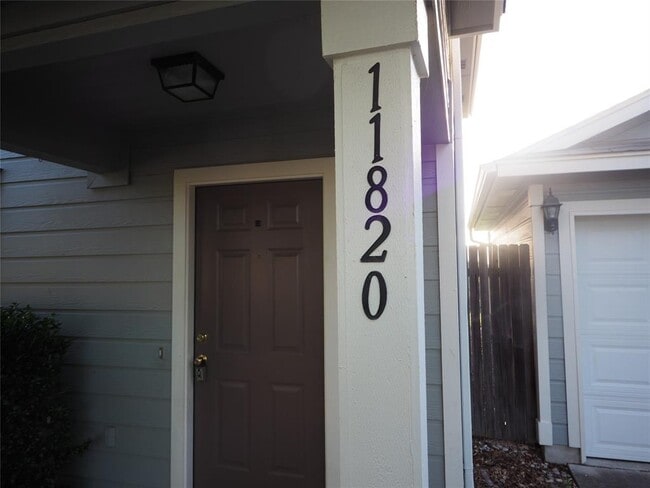 Primary Photo - 11820 Lima Dr