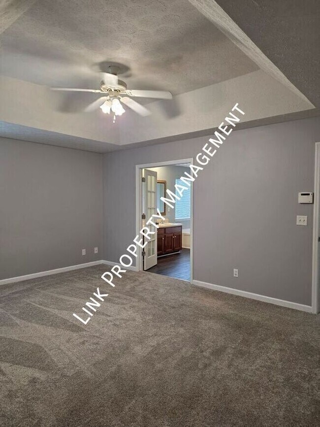 Building Photo - 6383 Rim Crest Ln