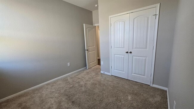 Building Photo - 313 Charles Trl