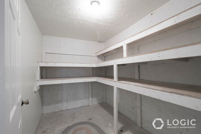 Building Photo - Spacious Home in Tooele!