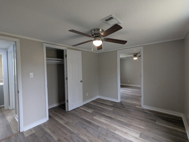 Building Photo - 202 Underwood Dr