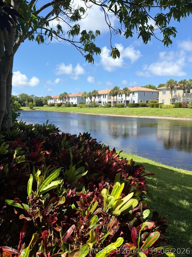 Building Photo - 167 Gramercy Square Dr