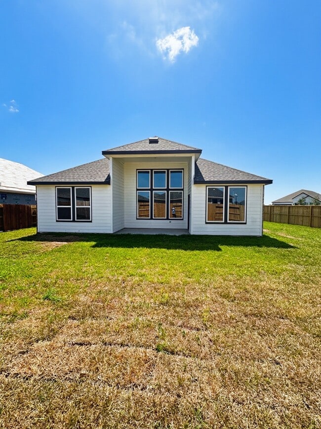 Building Photo - 3230 Coral Bluff Dr