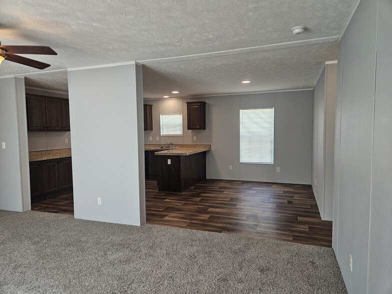 Building Photo - 179 Lynnwood Cir