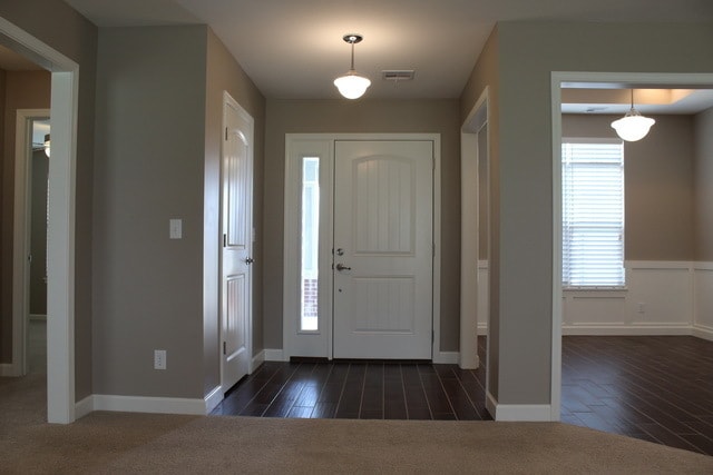 Building Photo - Beautiful 3 Bedroom, 2 Bath home for rent, short drive to Ft. Riley!