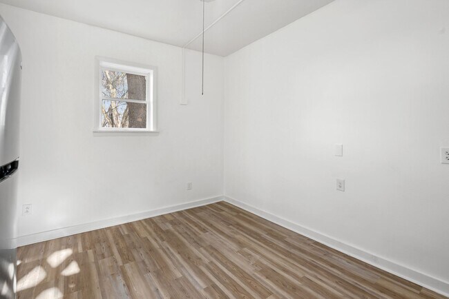 Building Photo - Stunning 3 bedroom home in Penn Hills available now!