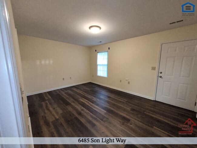 Building Photo - 6485 Son Light Way