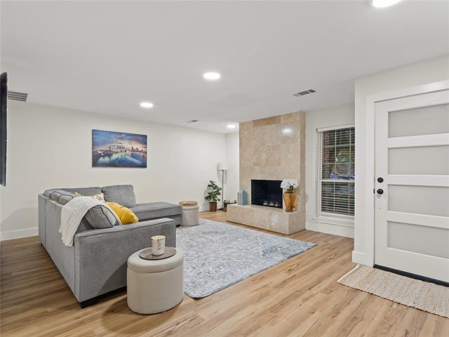 Building Photo - 14341 Haymeadow Cir