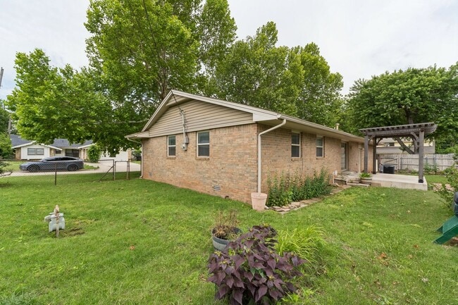 Building Photo - newly renovated 3 bed in Moore