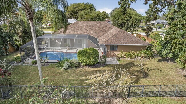 Building Photo - 1776 The 12th Fairway