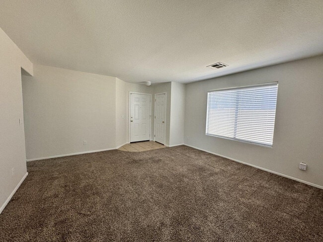 Building Photo - 46067 W Sheridan Rd