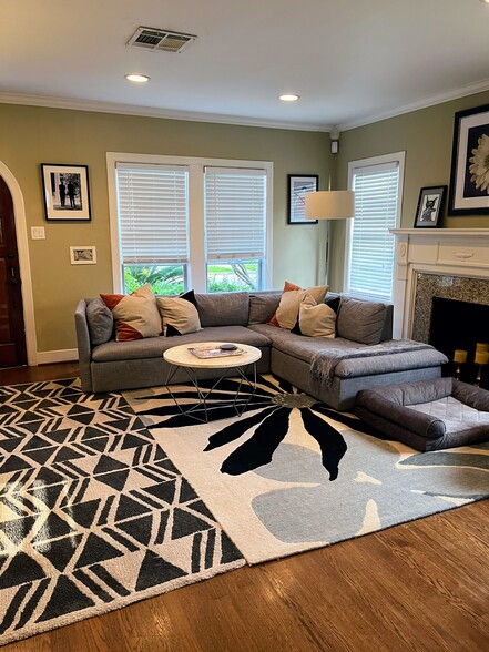 Living Room - 2106 Colquitt St