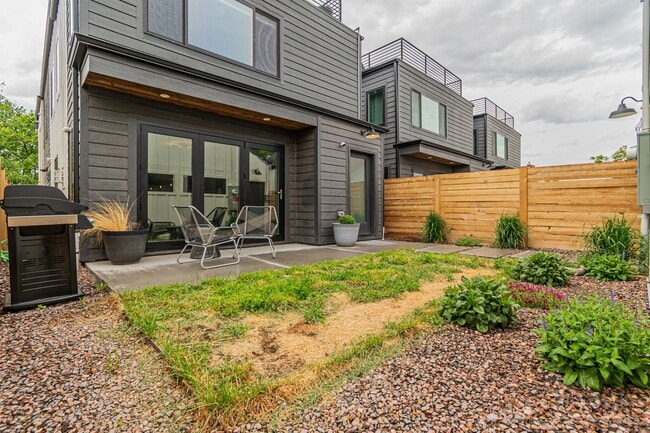 Building Photo - Luxury 3BD, 2.5BA Sloan's Lake Home with Top Floor Flex Room