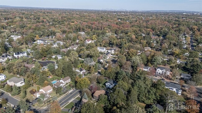 Building Photo - 3996 Park Ave