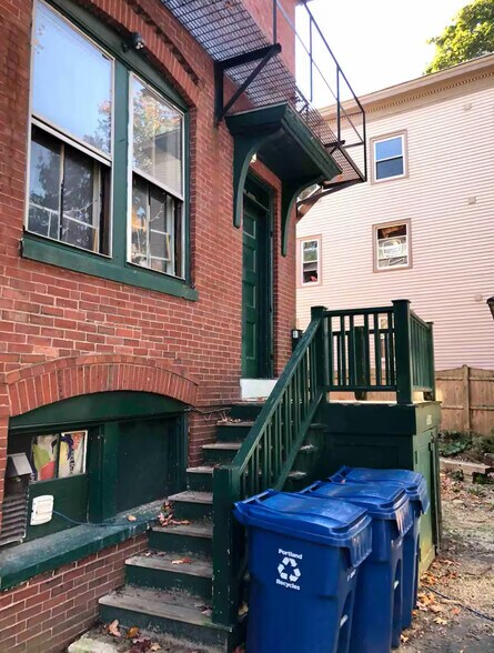 Building Photo - 280 State St