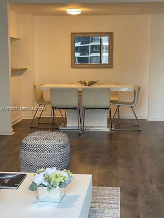 Building Photo - 770 Claughton Island Dr