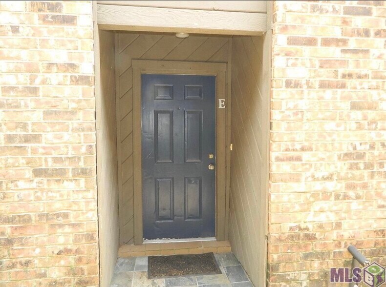 Building Photo - 2021 S Brightside View Dr