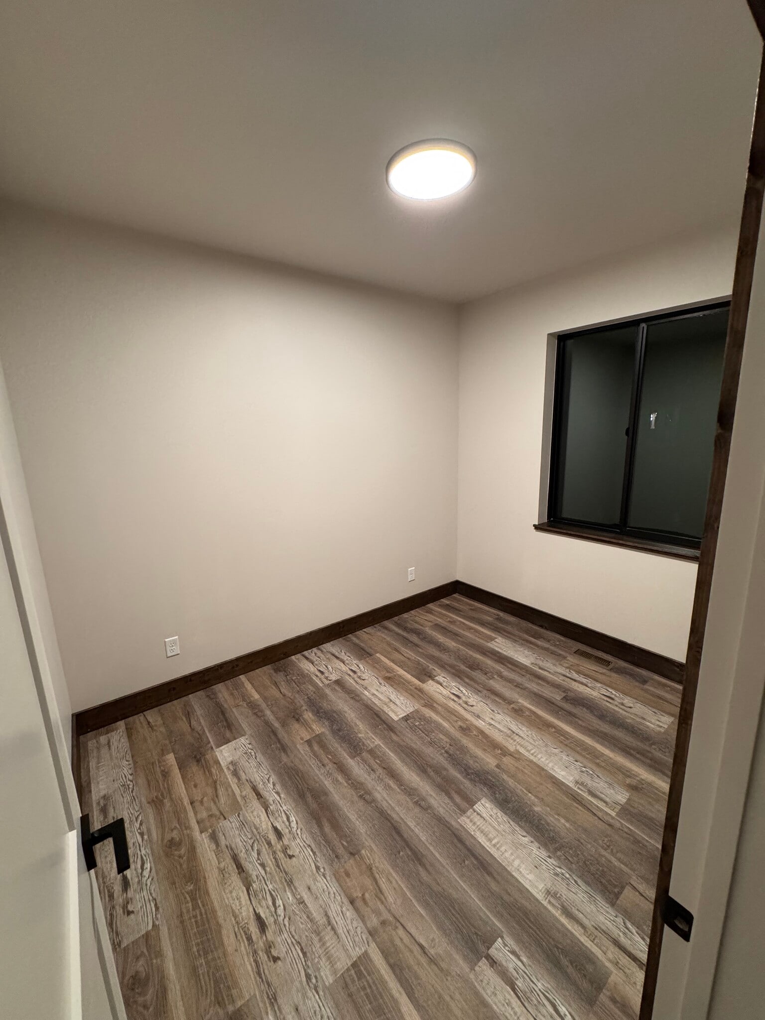 Building Photo - 423 Poppy St