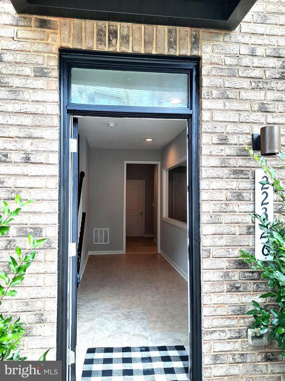 Building Photo - 22326 Tees Ter