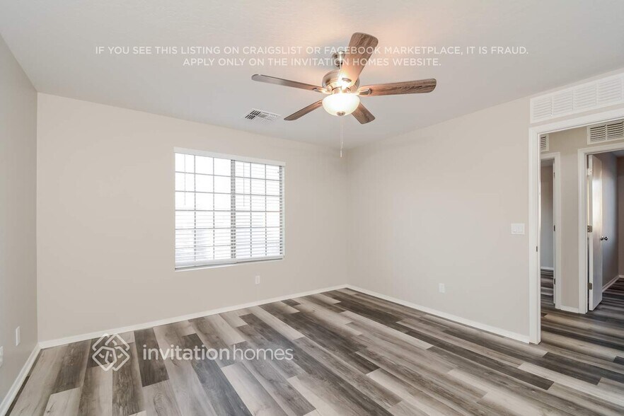 Building Photo - 10904 W Minnezona Ave