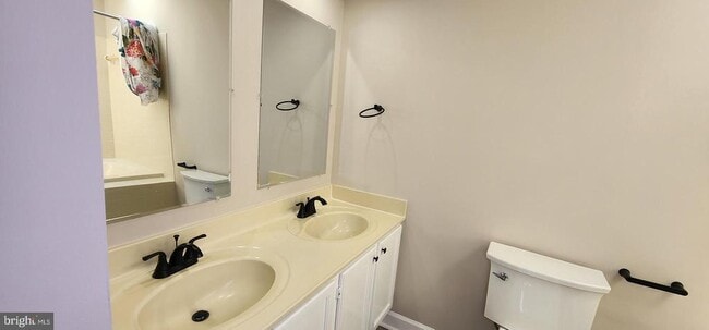 Building Photo - 3145 Elmmede Rd