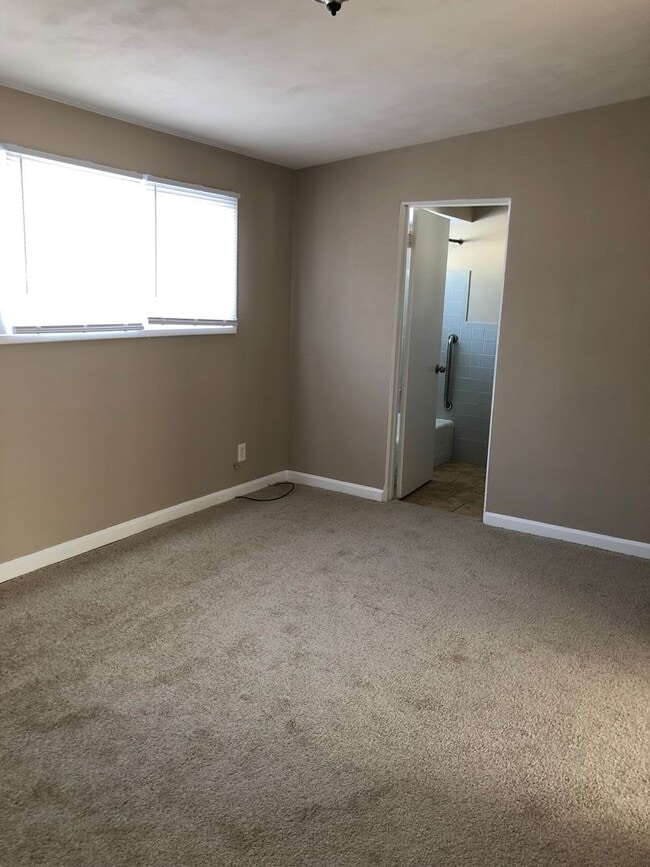 Building Photo - Coming soon! Bright and Spacious 4 Bedroom...