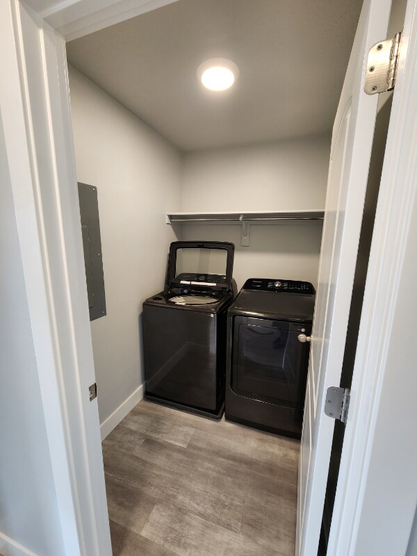 Building Photo - 439 N Hl Vw Dr