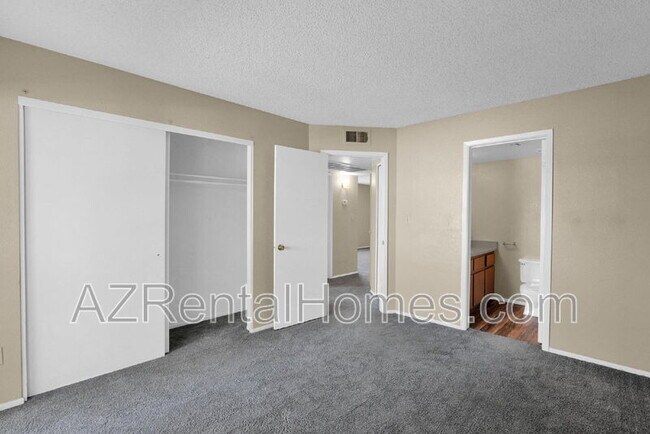 Building Photo - 8155 E Roosevelt St