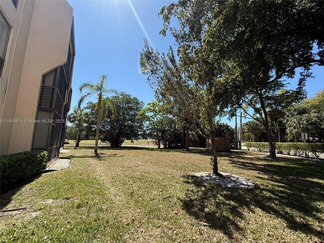 Building Photo - 7950 W McNab Rd