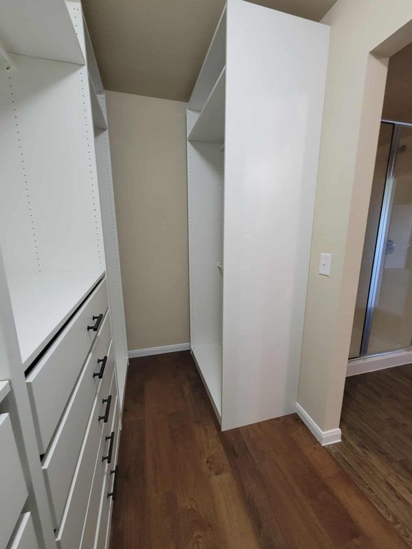 Building Photo - 213 Camellia Dr