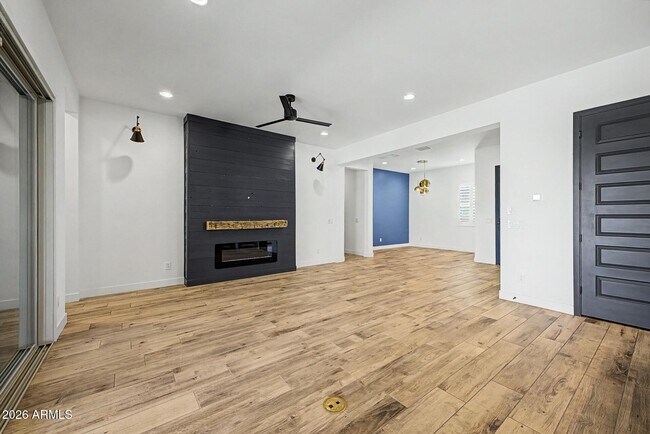 Building Photo - 17864 W Amberwood Dr