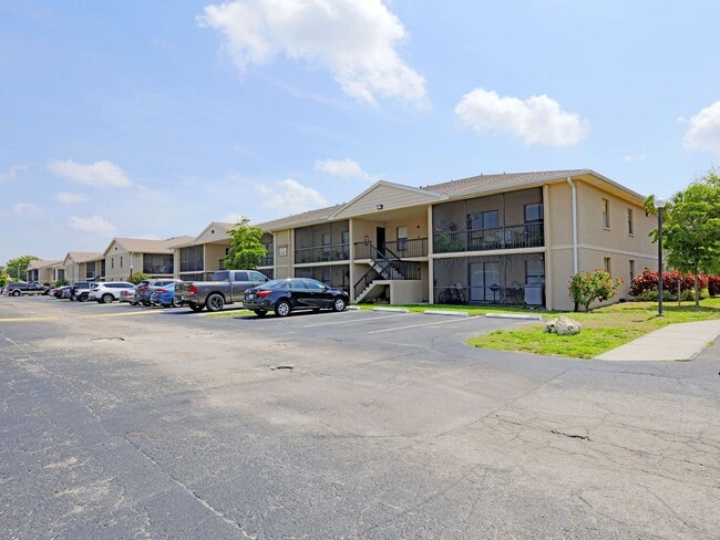 Primary Photo - 5321 Summerlin Rd