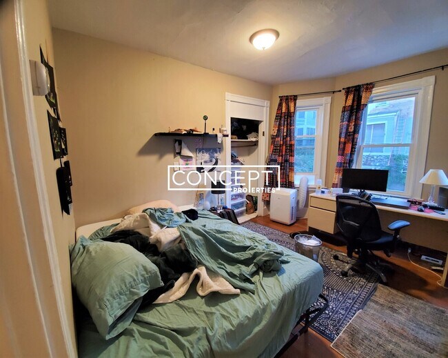 Building Photo - 6A Sunset St. Unit 2