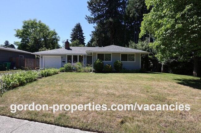 Building Photo - 10851 SE Garrett Dr