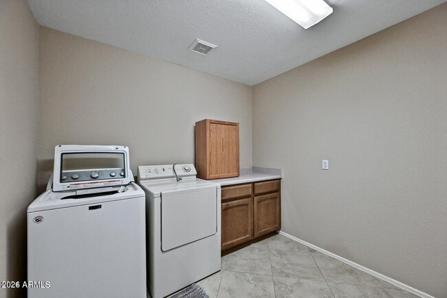 Building Photo - 9222 E Crystal Dr