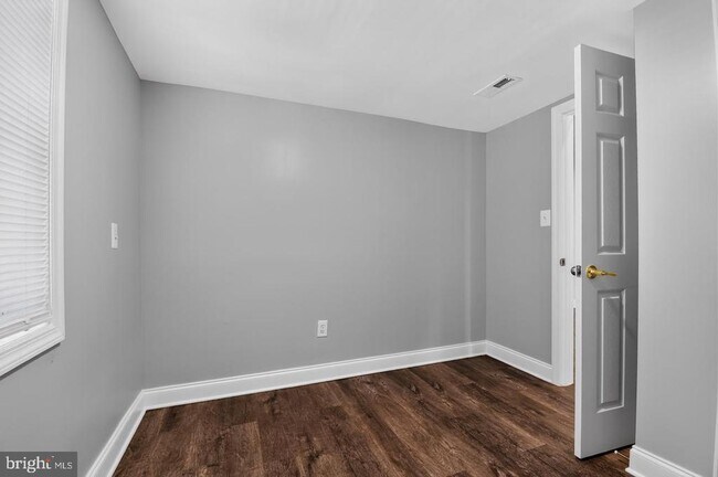 Building Photo - 1727 Forestville Rd
