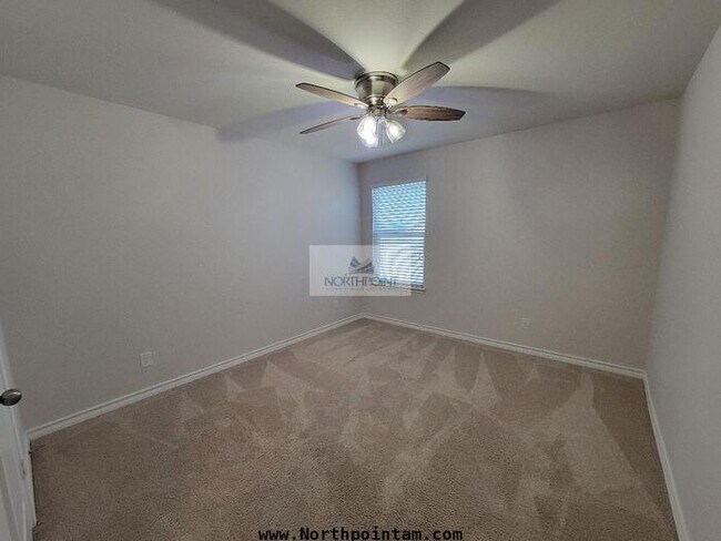 Building Photo - Charming 4 beds 2.5 baths in San Antonio