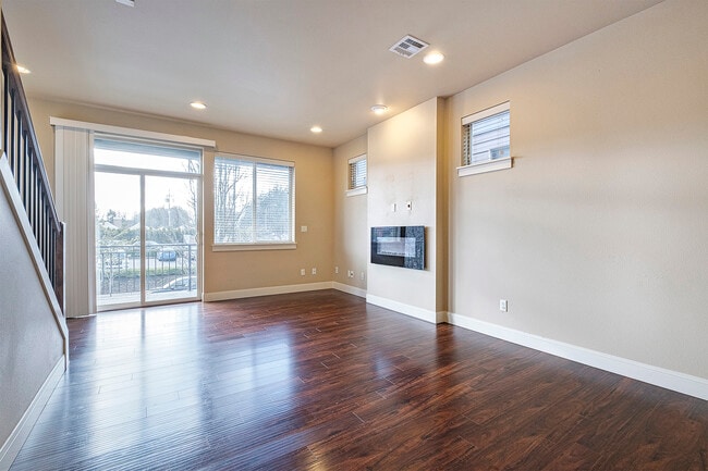 Building Photo - 14427 SW Meridian St