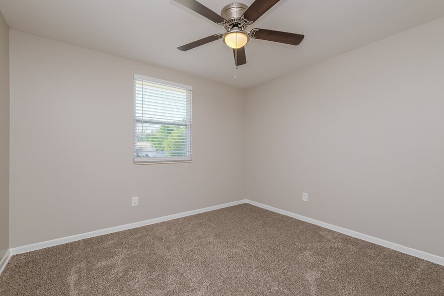 Building Photo - 9499 Hayes St