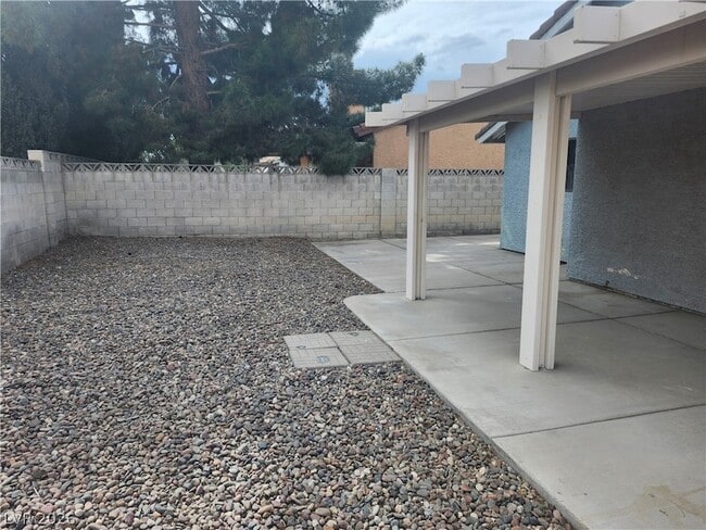 Building Photo - 7329 Lattimore Dr