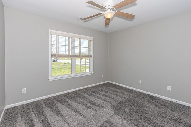 Building Photo - 223 Cherry Blossom Dr