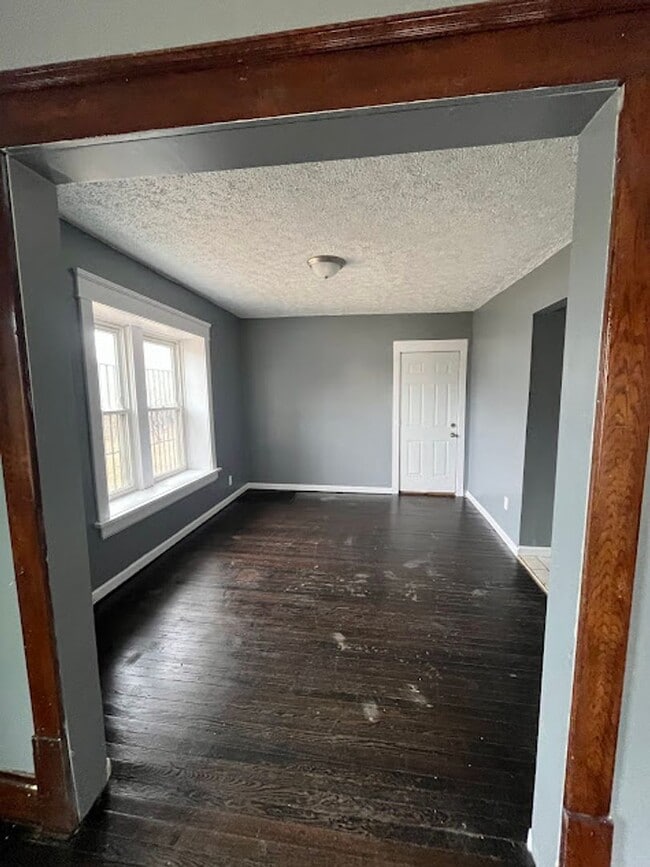 Building Photo - 3 Bedroom 1 Bathroom Home for Rent - Appli...