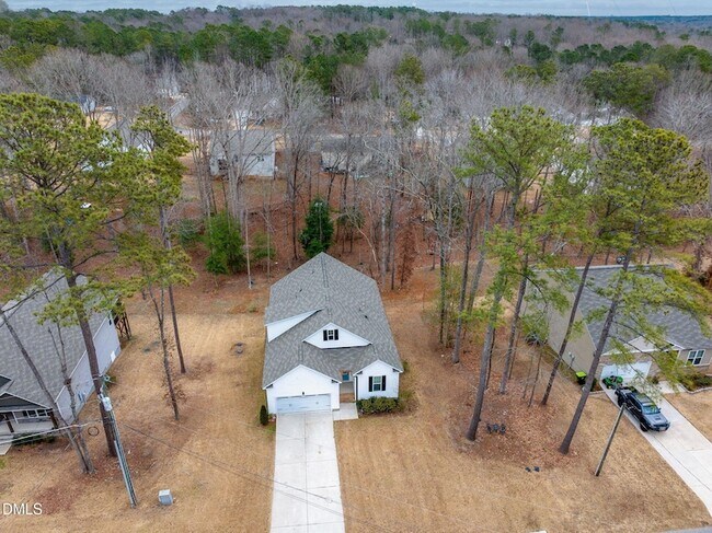 Building Photo - 133 Black Cloud Dr