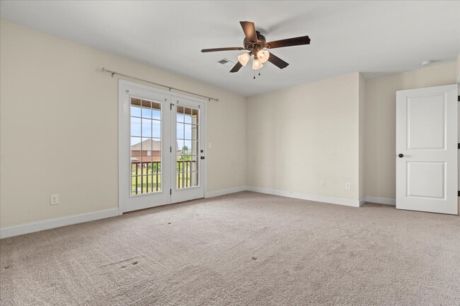 Building Photo - 1635 Lake Wateree Dr