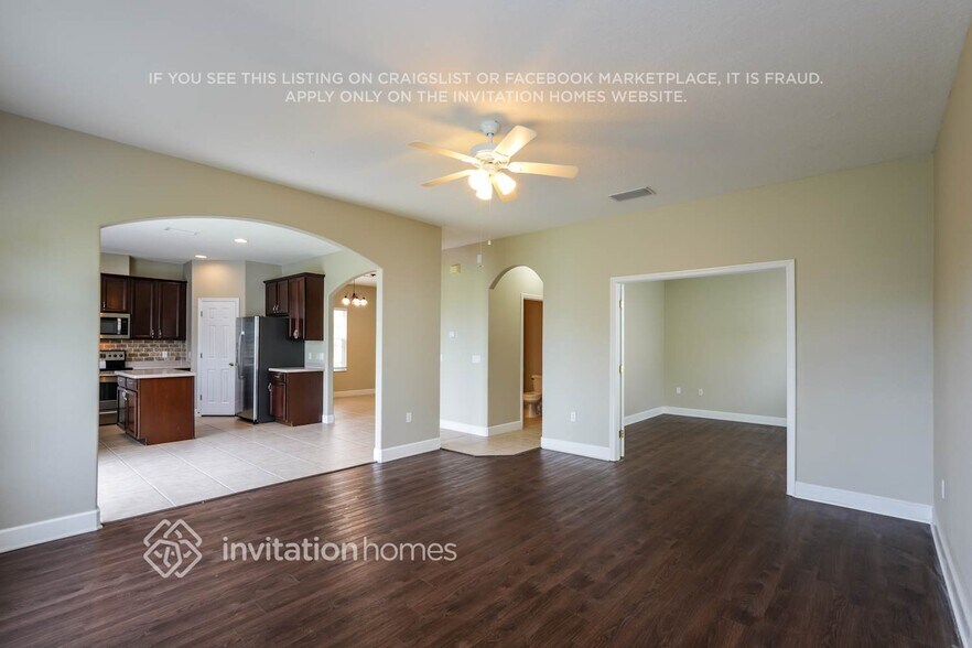 Building Photo - 8809 Cameron Crest Dr