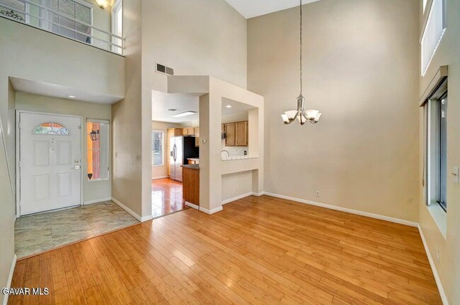 Building Photo - 2611 Redington St